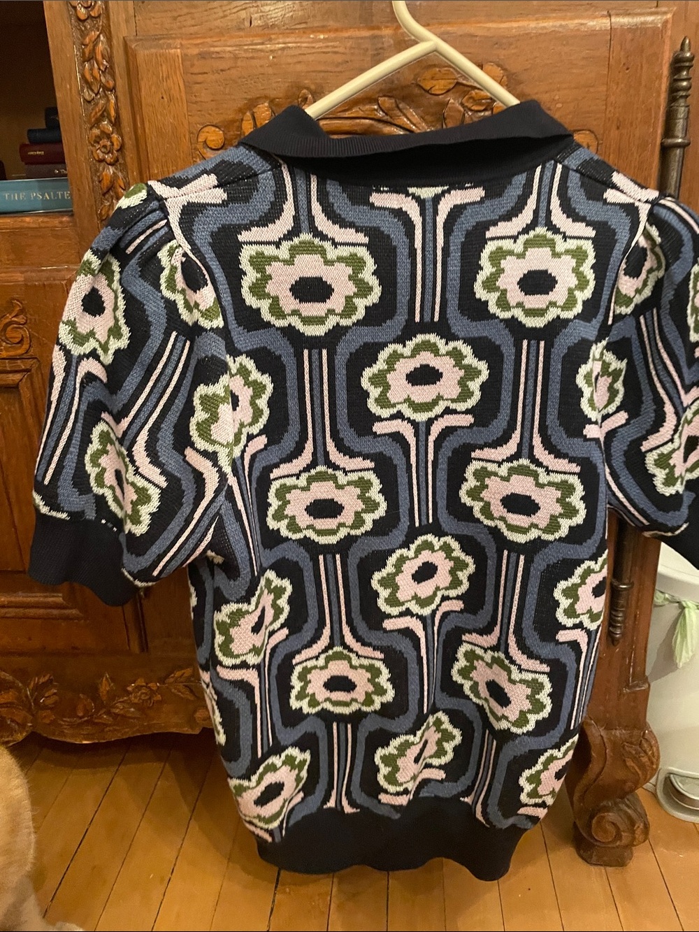 Unique Vintage Navy Floral Knit Polo with Pink & Green Motifs - Picture 6 of 6